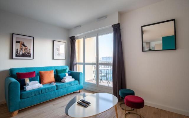 Paris - Porte d'Ivry - Modern and Cosy 2 bedroom apartment