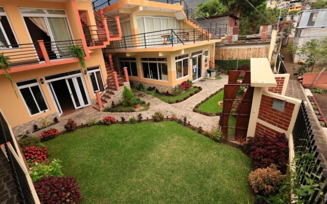El Delfin Hotel y Restaurante