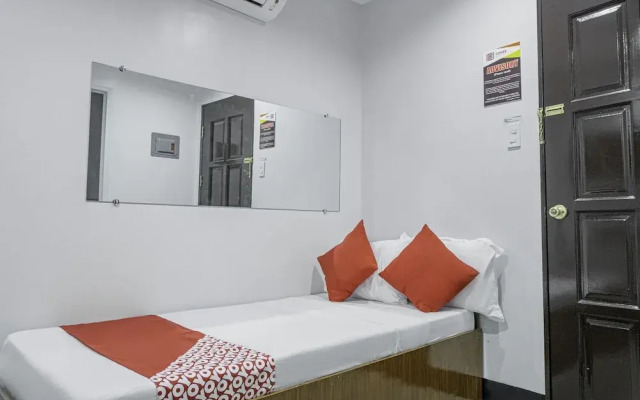 OYO 711 Goff's Place