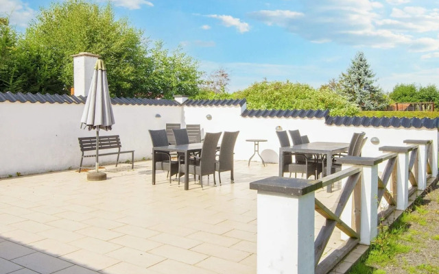 10 Person Holiday Home in Grenaa-by Traum