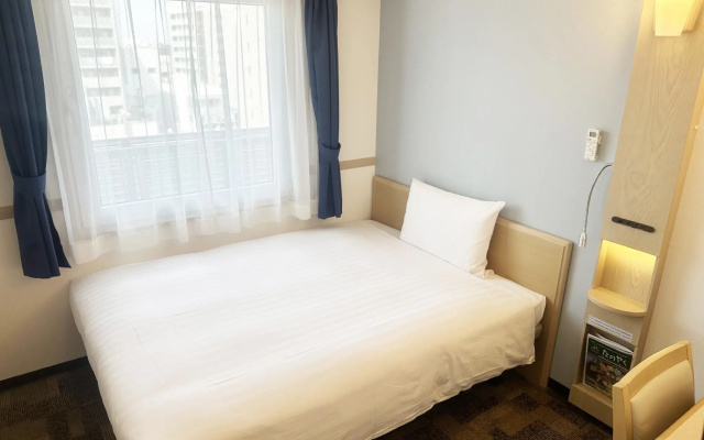 Toyoko Inn Shinjuku-Gyoemmae-Eki 3-Ban Deguchi – Guest Rooms – Tokyo