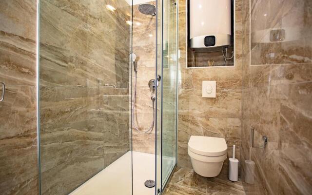 Split Best4Stay Luxury Rooms