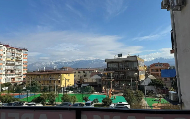 Apartments on Urozhnaya street 71/1k4