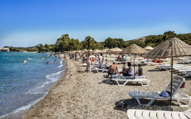 Hanedan Beach Hotel