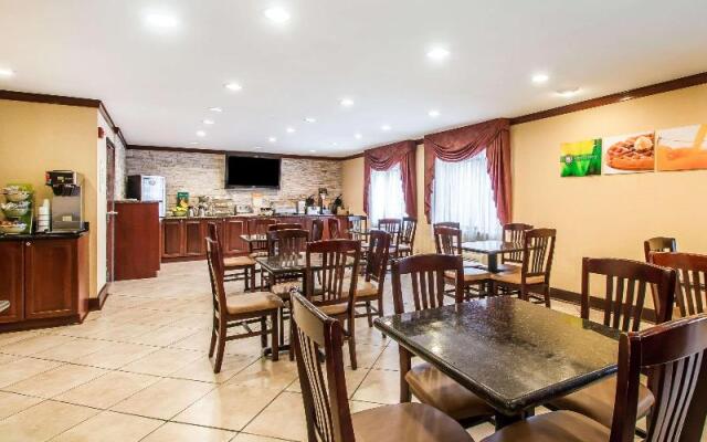 Quality Inn Hoffman Estates - Schaumburg