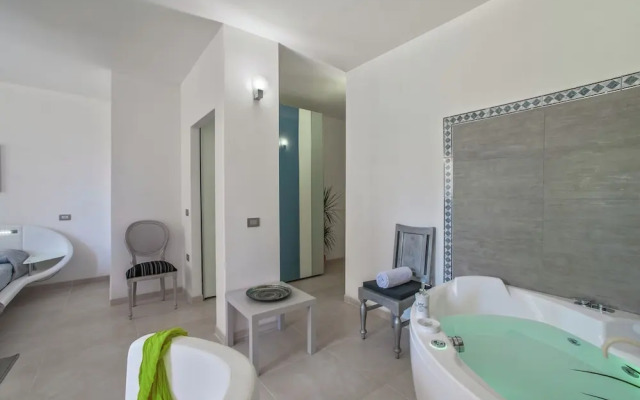 Plush Villa Apartment in Tavullia with Hot Tub