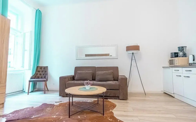 Comfortable 1BR Apartment Long Stays