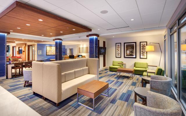Holiday Inn Express & Suites Terrace by IHG