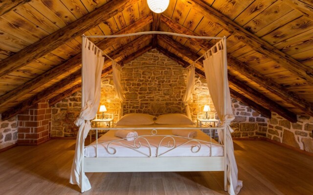 Boutique Rooms by Nono Ban
