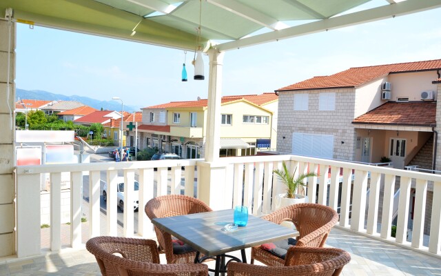 Apartments Damjanka