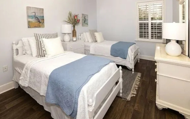 Windward Point Condominiums