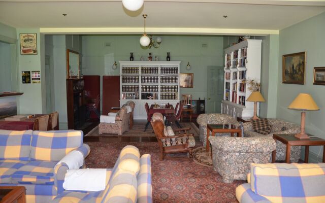 Leura House