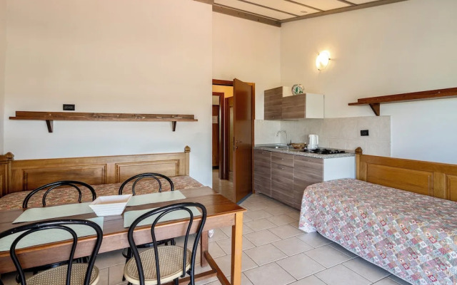 Residence con piscina a Guardistallo