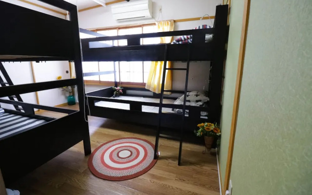 Maru House - Hostel