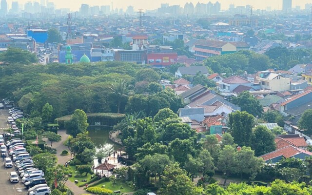 Good Deal 1Br Green Pramuka City Near Mall Apartment