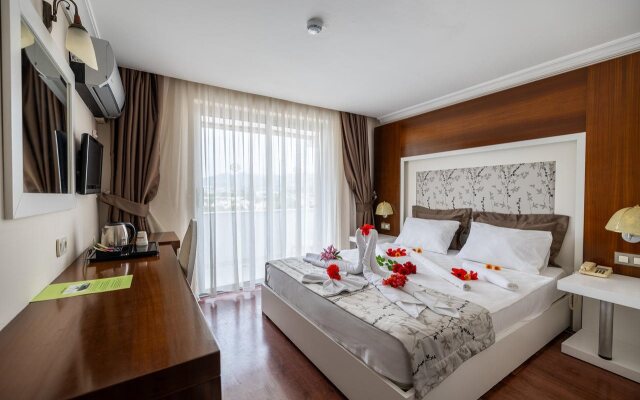 Sentinus Beach Hotel