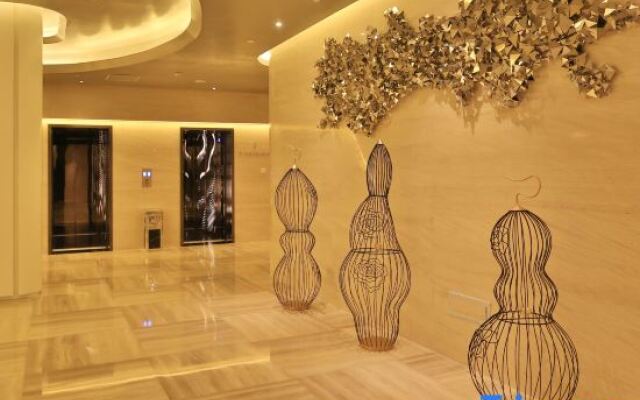 Orange Hotel (Zhenjiang Railway Station, Wanda Plaza)