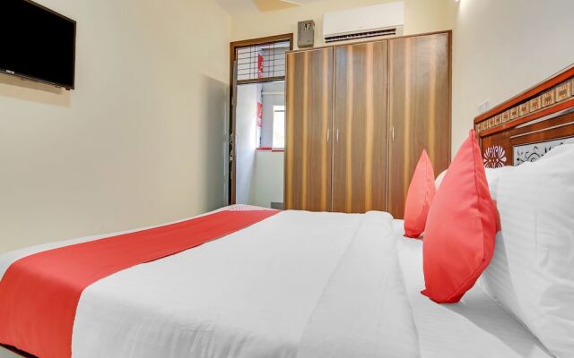 OYO Flagship 39564 Shiv Hotel