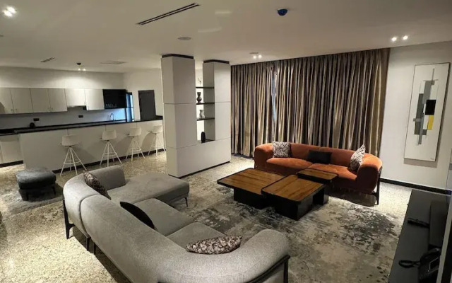 Blu Pearl Hotel & Residence