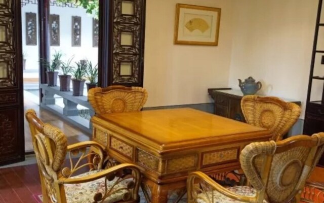 Yayuan Garden Holiday Hotel
