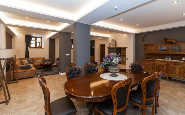 Amazing Villa With Pool, Wellness and Stunning View