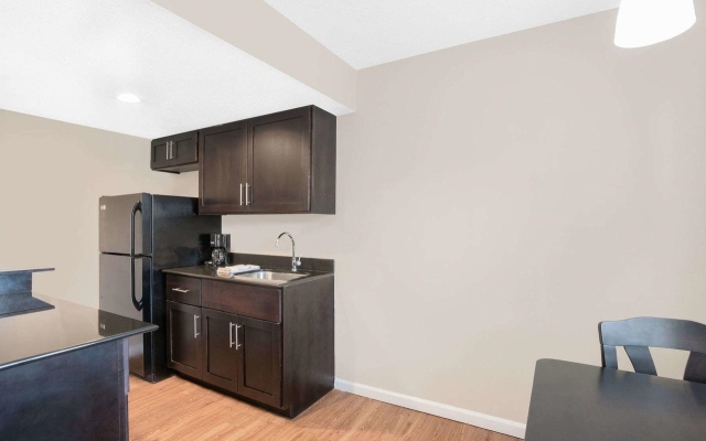 Hawthorn Suites by Wyndham Manchester Hartford