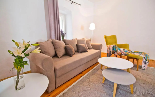 Peristil Loft