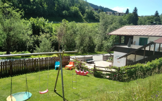 Cosy Apartment in Dienten with mountain view