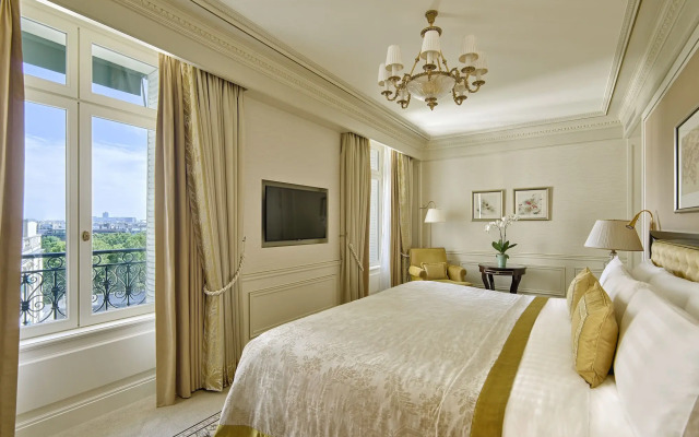 Shangri-La Paris Hotel