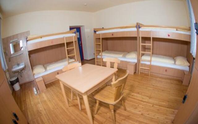 YoHo - International Youth Hostel