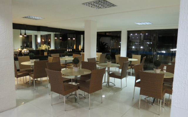 Tirol Praia Hotel