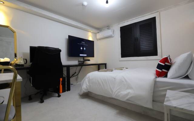 Gunsan JNK Classic Hotel Red Plus