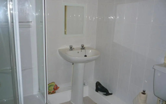 Vallum House Hotel