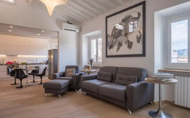 Apartment for 6 with Terrace And Parking