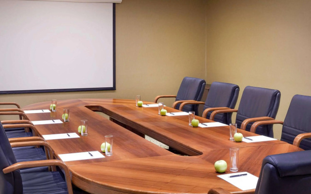 Movenpick Hotel Amman (ex Holiday Inn Amman)