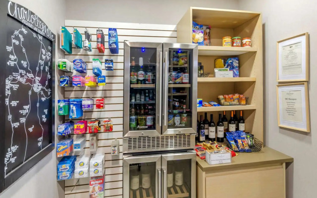 Country Inn & Suites by Radisson, Charlottesville-UVA, VA