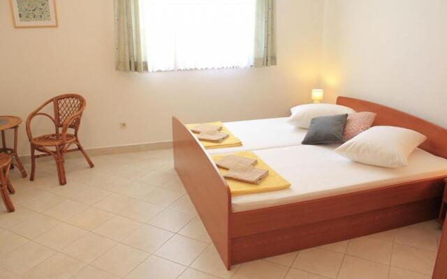 Apartments Zdenka-10m from beach