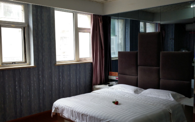 Bei Jing  heart  hotel(Sanlitun Guozhan store)