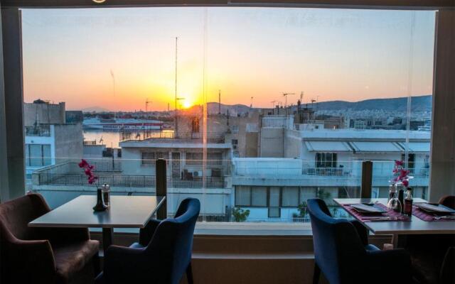 Piraeus City Hotel