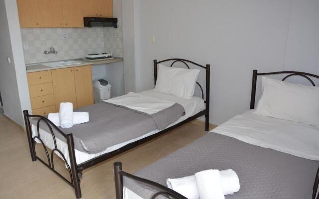 Gatos Village Studios & Apartments