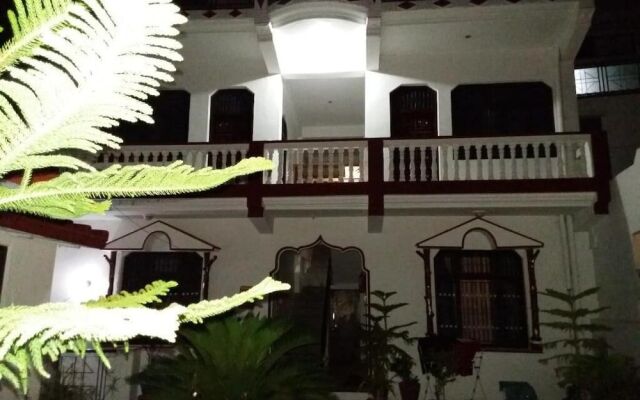 Sonu Guest House - Hostel