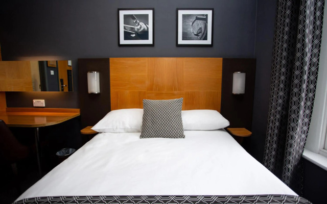 Corner House Hotel