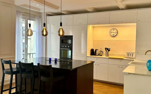 Paradis Chic - Renovated 2 Bed Apt in Paris