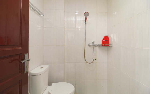 RedDoorz Plus near Kualanamu International Airport 2