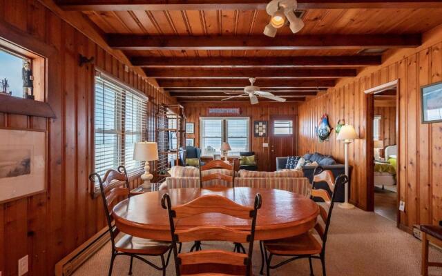 Lowe Tide by Oak Island Accommodations