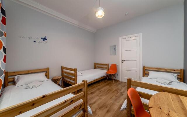 Orange Cat Rooms