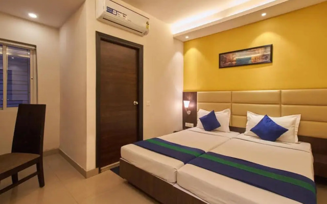 Hotel Crest Inn