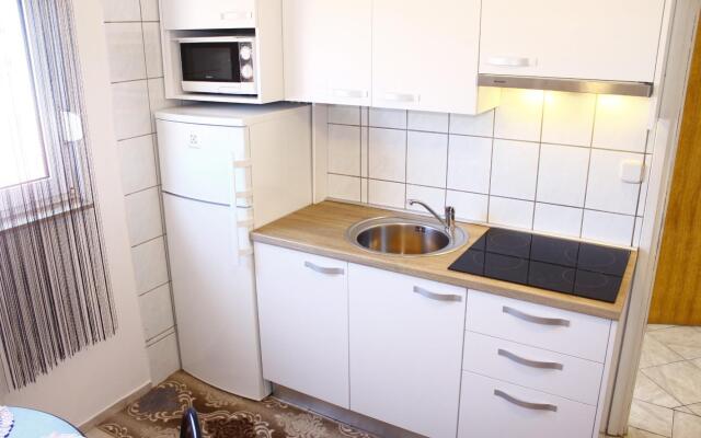 Almond - A2(4+2) in Vir