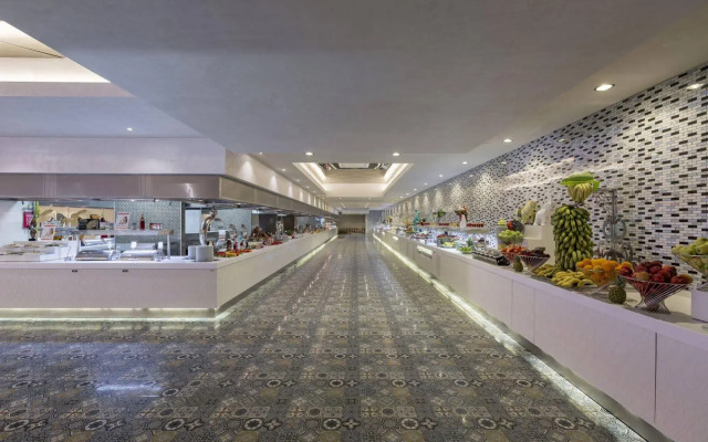 Royal Taj Mahal - All Inclusive