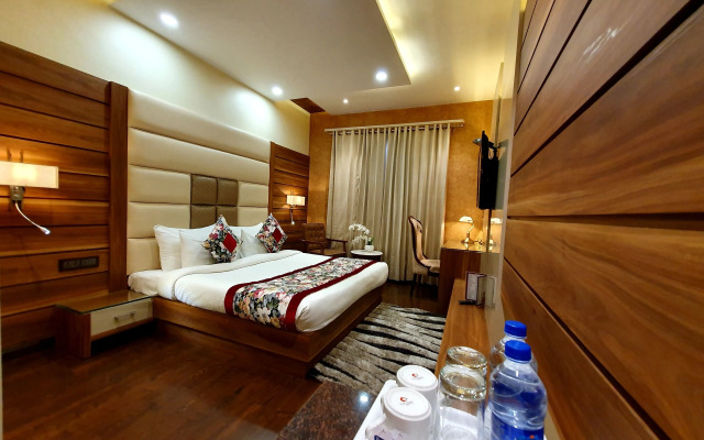 Hotel Makhan Residency